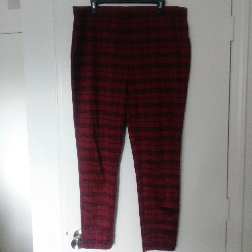 Plus size plaid print pant leggings